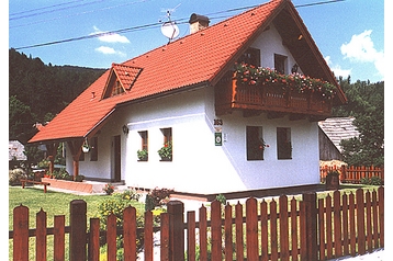 Eslovaquia Chata Fačkov, Exterior